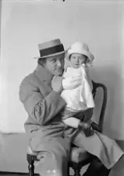 Fotograf Gunnar Sundgren med dottern Christina, Uppsala