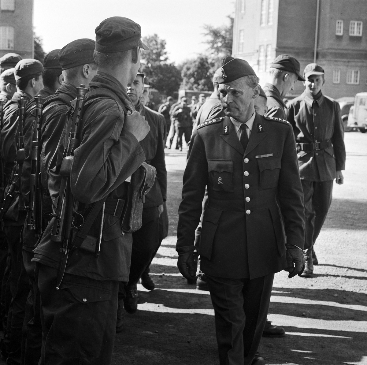 S 1, inspektion på Polacksbacken, Uppsala 1963