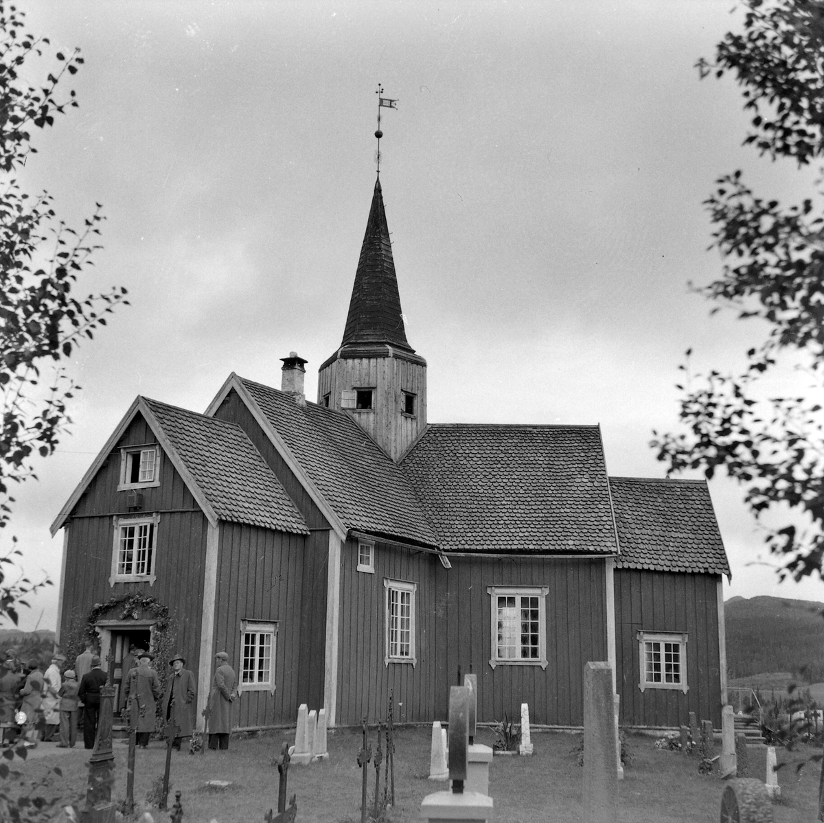 Budal kirke feirer 200-års jubileum