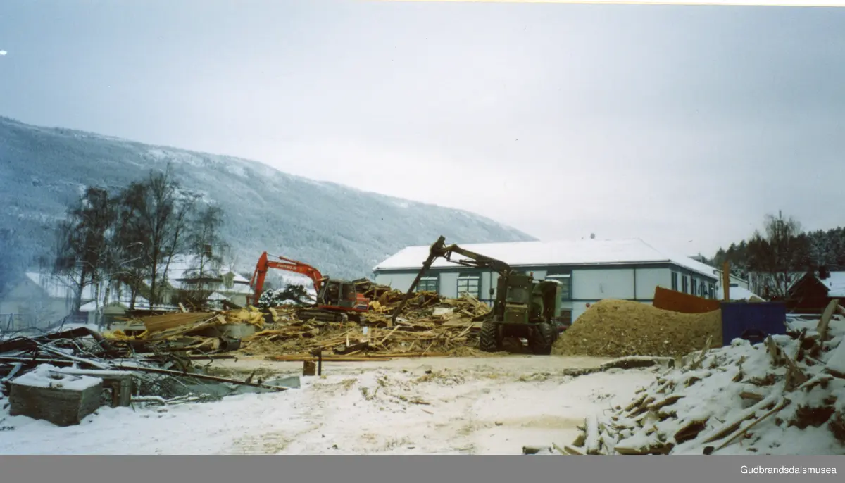 Husriving i Vålbrua Ringebu