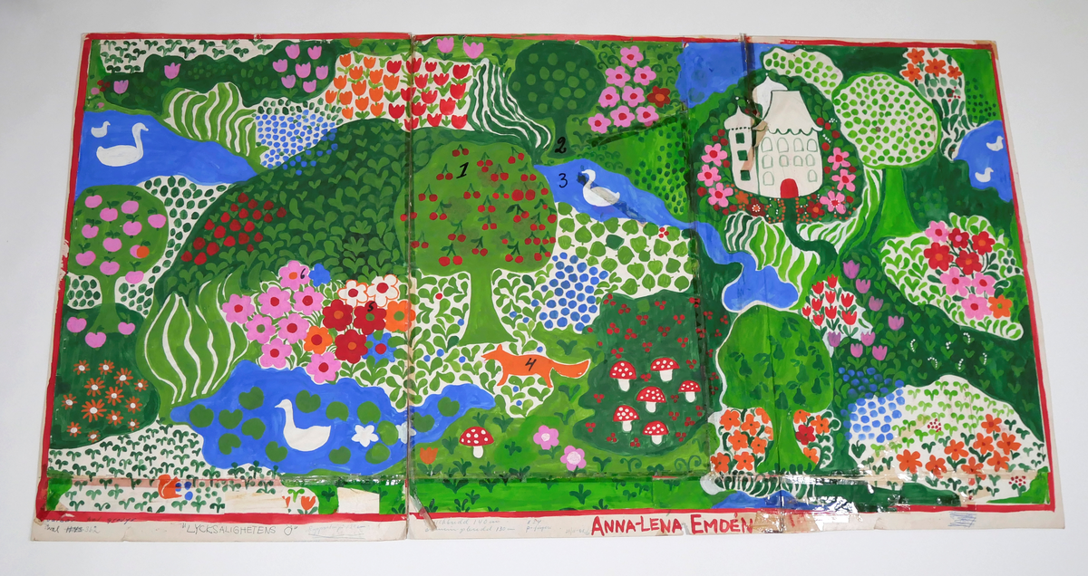 Originalskiss till mönstret Lycksalighetens ö av Anna-Lena Emdén, för Almedahls Alingsås 1968. Det var det fösta hon gjorde i Alingsås som inte var modeanpassat. Som en liten protest till alla blommor och modemönster skapade Emdén det här mönstret en sen kväll, ensam kvar på kontoret. Tidigare hade formgivare skapat repetitiva mönster som kunde klippas på alla ledder för att spara tyg. Nu lät hon Lycksalighetens ö breda ut sig över hela mönsterrapporten. Mönstret producerades som ett solomönster för KF (Kooperativa förbundet). 

Mönstret har även kallats Atterbom då försäljningsavdelningen på Almedahls tyckte bättre om det namnet.