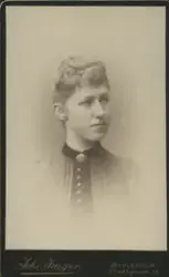 Porträtt av kvinna.