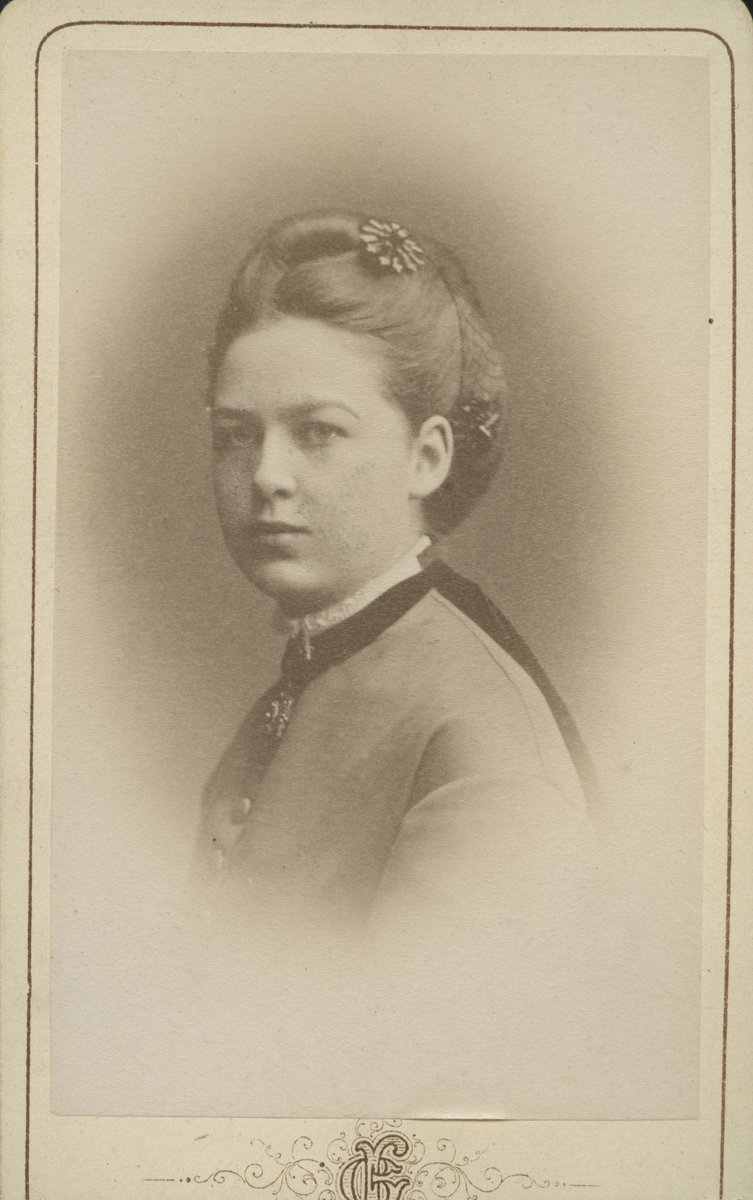 Porträtt av Svea Maria Charlotta Sofia von Sydow.
