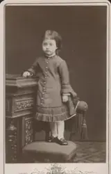 Porträtt av fru Anna Rettigs fosterbarn (enligt text baksida
