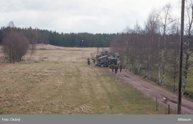 Bärgning av dikeskört fordon.