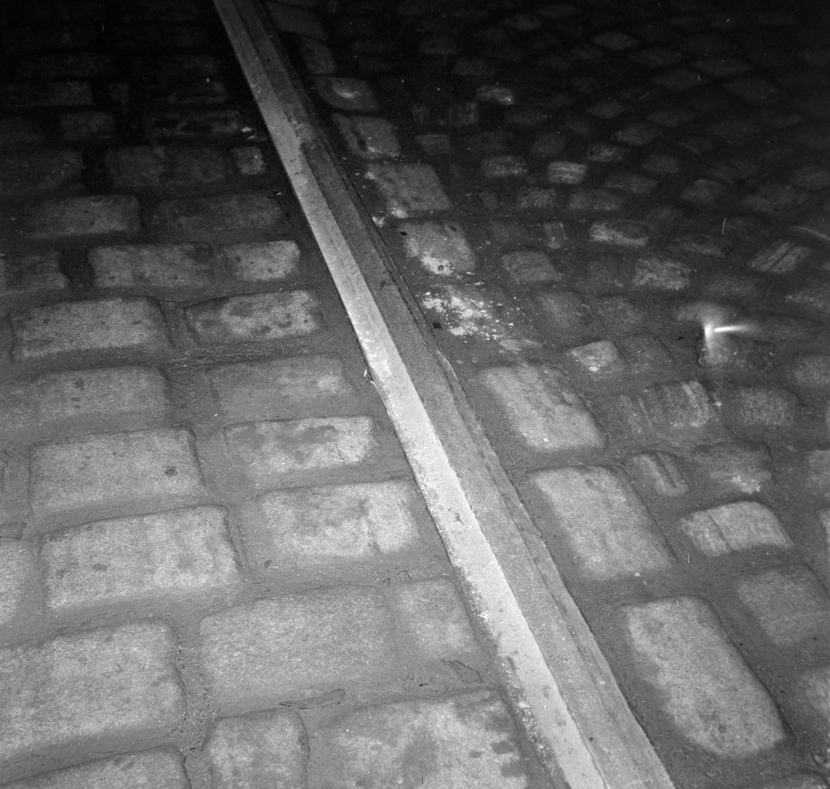 Dårlig veidekke og stygg sporvei på Bakke bru