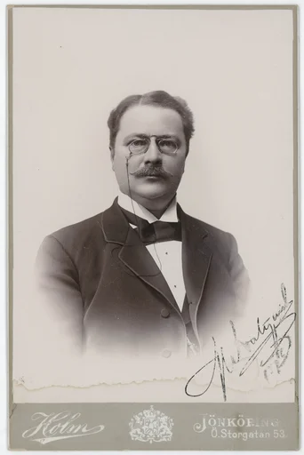 Porträtt på Magnus Hultqvist Bankkamrer i Jönköping. Född år 1848 och död år1924