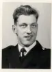 Poliskonstapel Karl-Erik Hermansson, ca 1955-60. 
Bröstbild, halvprofil. Ateljéfoto.