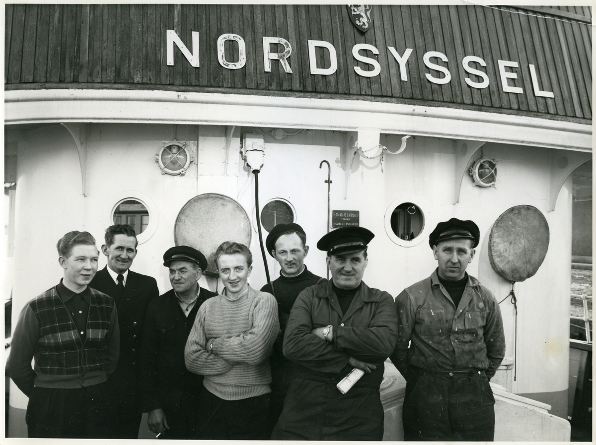 Mannskapet på "Nordsyssel". 