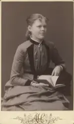 Porträtt av Gerda Fahlroth.