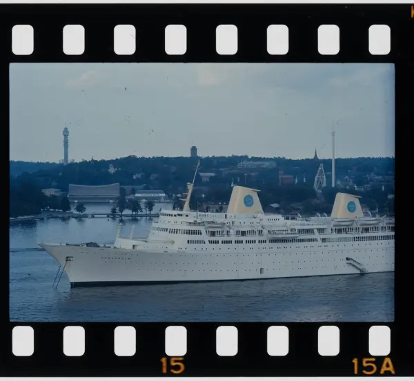 Passagerarfartyg på Saltsjön, Stockholm.