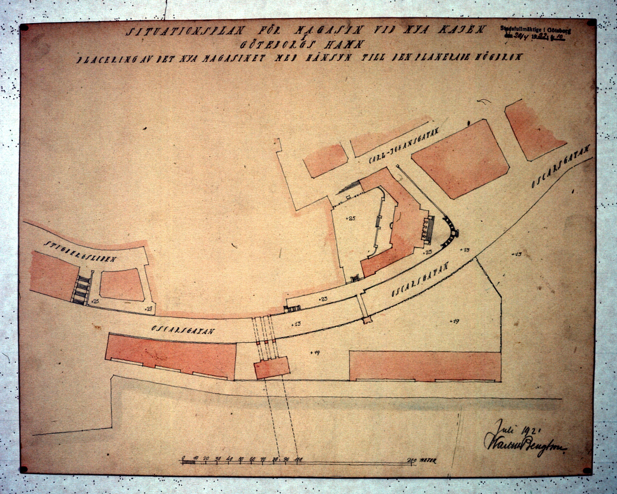 Förslag till magasin vid nya kajen i Göteborgs hamn med hänsynstagande till den planerade högbron. Situationsplaner, fasadschema och perspektivteckningar i blyerts och krita.