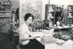 Julfest hos Nacka Foto i Ektorp år 1960. På bilden ser ni Karin Ericsson, Per Anders Ericssons fru som också jobbade med Nacka Foto.