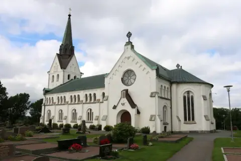 Kulturmiljöer i Mölndals stad: Lindome kyrka