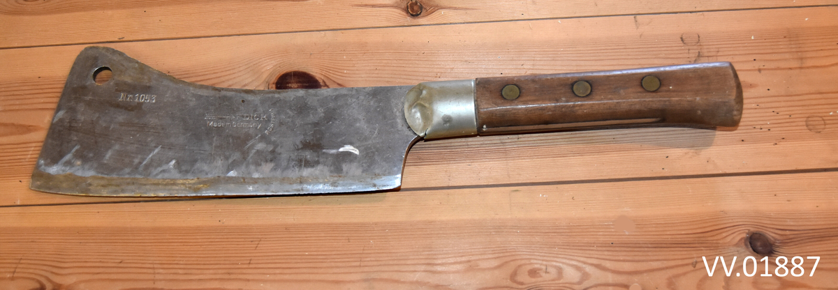 Merket: 
Nr. 1053 F. Dick, made in Germany
Rustfrie
V. Schliff, Falsch Richtig