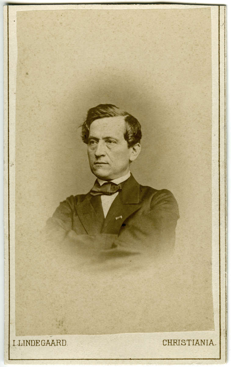 Porträtt av Johan Behrens, norsk körledare och sånglärare, 1860-tal. 