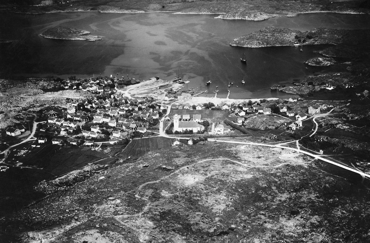 Olofsholms fiskeläge på Malmön från flygplan.