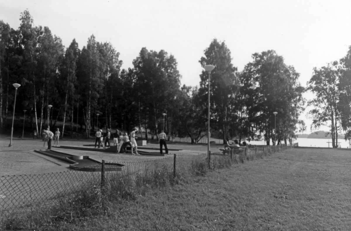 Minigolfbanan, Nickstabadets camping. 

Fritid, sommar.