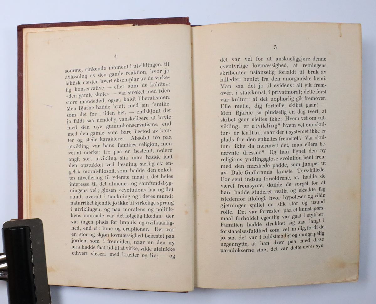 Bok frå boksamlinga til Olav H. Hauge