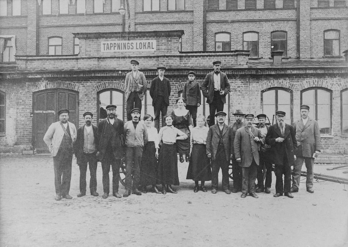 Bryggeripersonal på Hernö Bryggeri. 
Refoto A. Wallander 1979.
