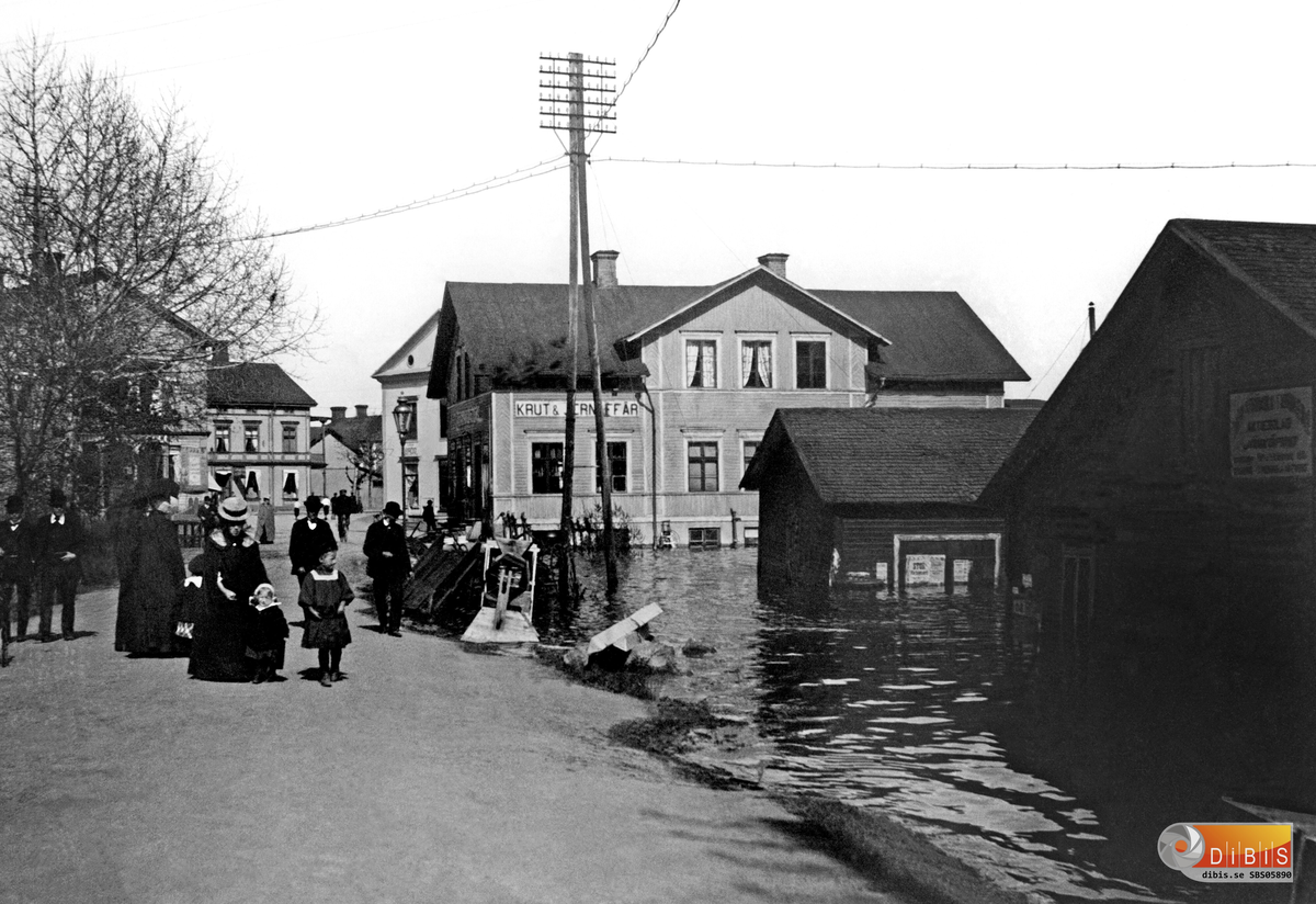 Bollnäs Långgatan 6 kvarteret Föreningen.
Översvämning
