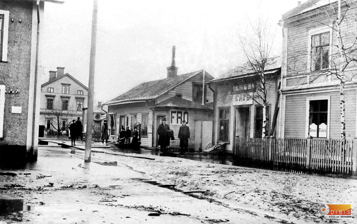 Bollnäs Långgatan. T.vä. kvarteret Vretåkern. T.hö kvarteret Hjorten