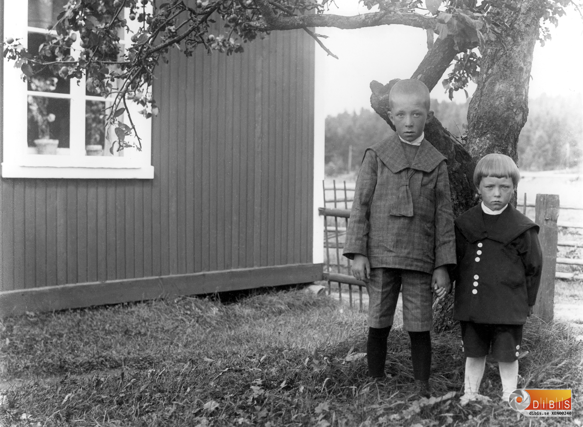 Till vänster Jonas Lundkvist och Karl Lundkvist, söner till Johan Lundkvist och Kerstin Lundkvist.