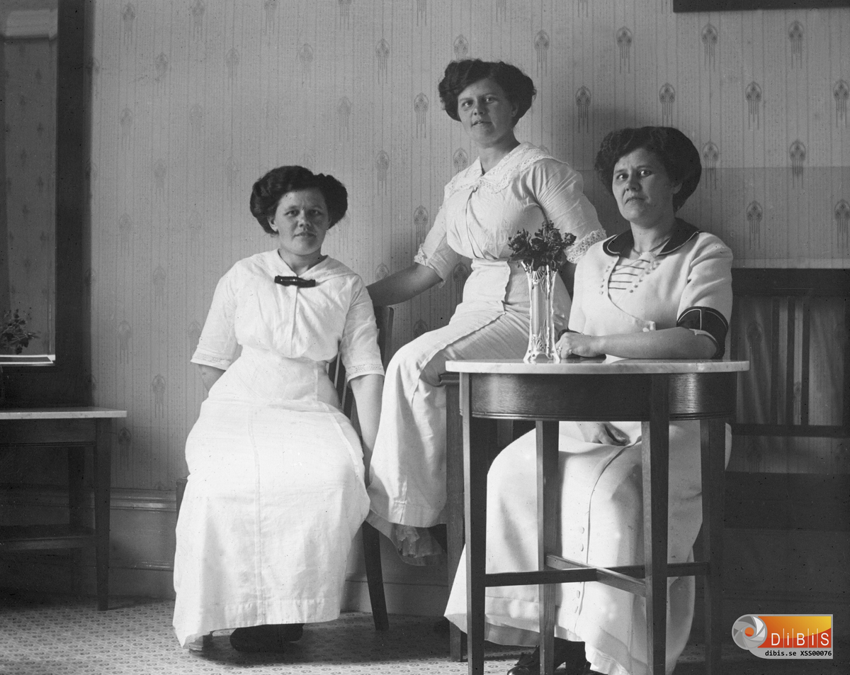 Gurli, Ellen och Maria 1912.