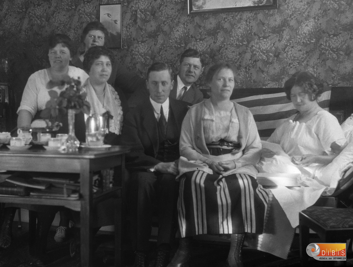 Annas 50-årsdag hemma,19/9 1921.