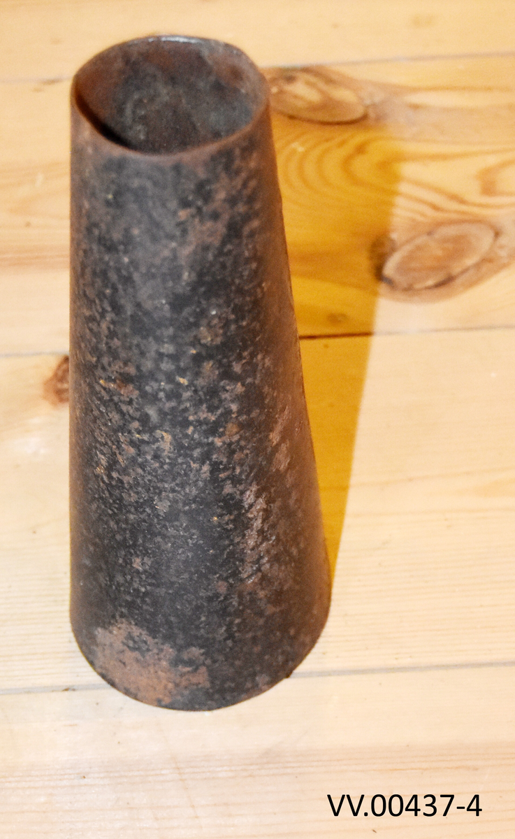 Dor, klubbe, trynetau og busteskrape til bruk ved slakting av gris