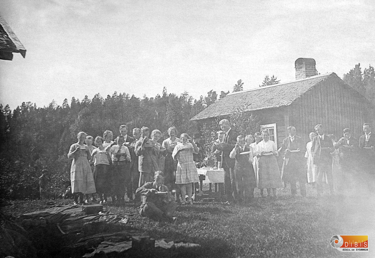 Femsmyra fäbod mellan Villsjön och Bergviken.
Tätmjölksfest 1921.