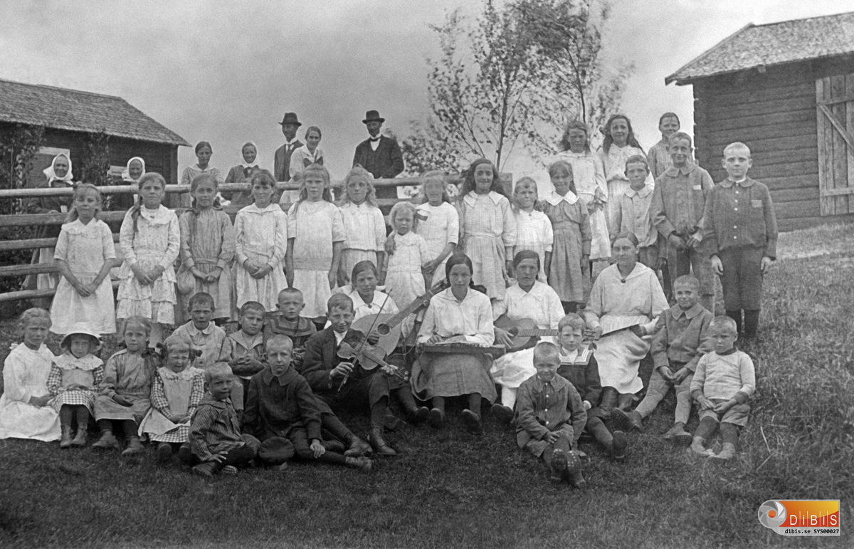 Femsmyra fäbod mellan Villsjön och Bergviken, Söndagsskolfest år 1919.