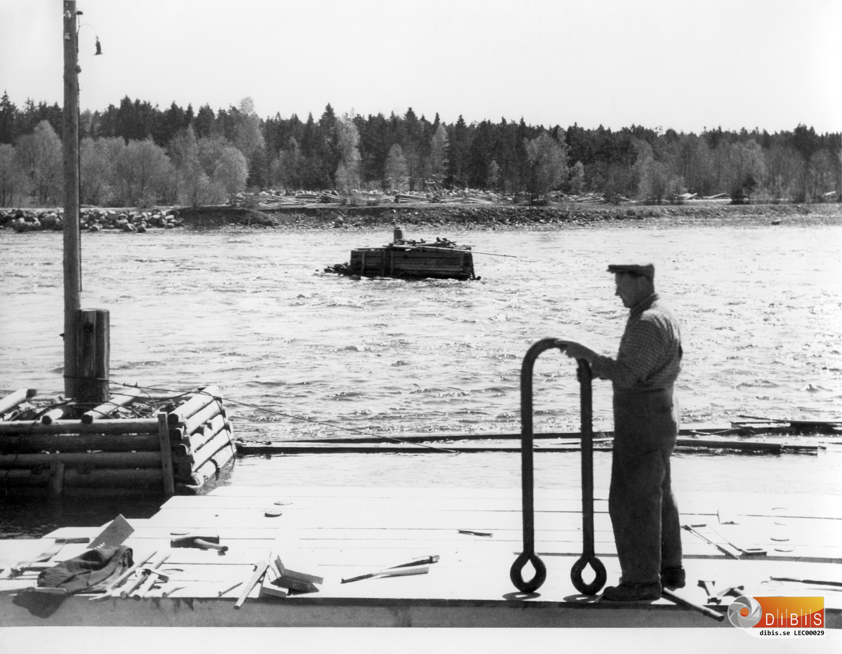 Skiljestället vid Ljusne. En bomklave ”modell större” 63 mm diameter till strömbommen.