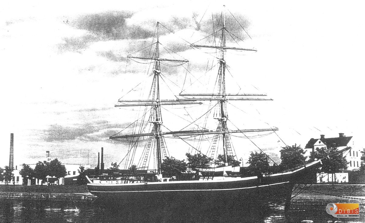 Briggen Gerda. T.h. fiskh. Mattsons villa, t.v. Swea Tekniska AB.