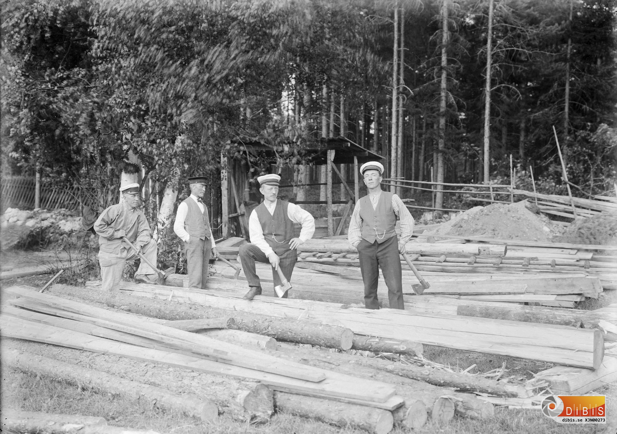 Starten på byggandet av missionkyrkan i Marmaverken 1925. frvänster ; Johan Söderman Erik Bengtsson, Erik Söderman och Oskar Norman.