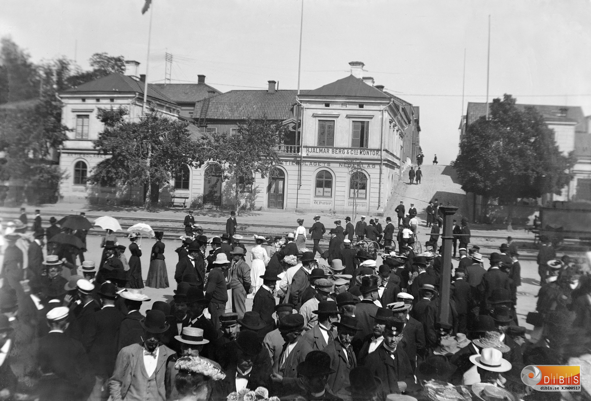 Vy från Hamngatan i Hudiksvall.