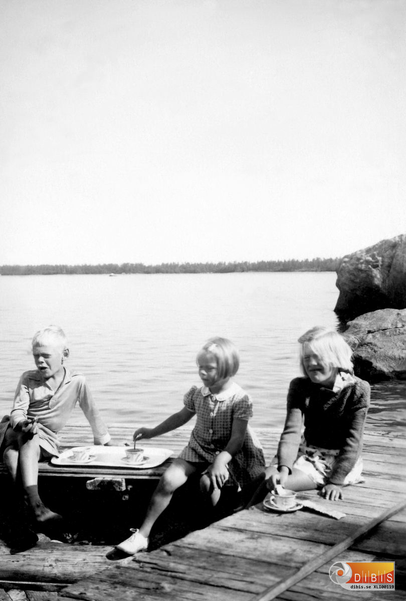 Från vänster:
1.  Sören Lindgren,
2.  Margareta Lindgren,
3.  okänd