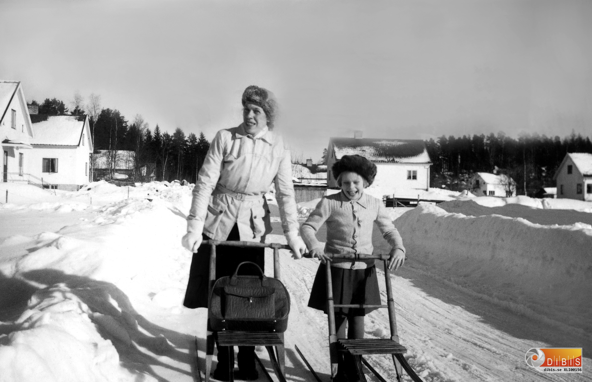 Från vänster:
1.  Greta Lindgren
2.  Margareta Lindgren
