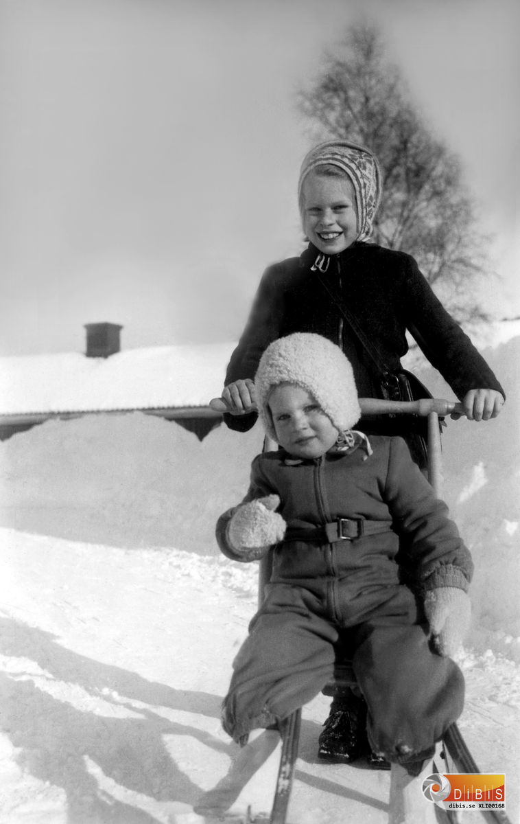 Margareta Lindgren och okänd