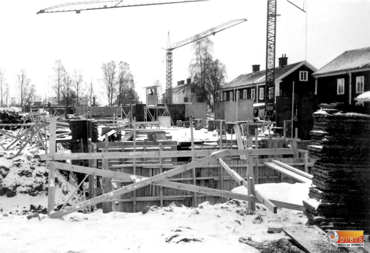 23-3 1966
Ljusne Turbin. Ett nytt bostadsområde tar form.
(Fyrkanten).