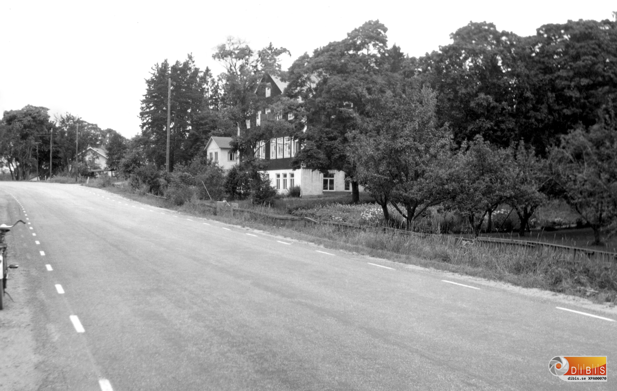 13-8 1966
Ljusne, Skolan på Söder, "Lill-Stockholm".