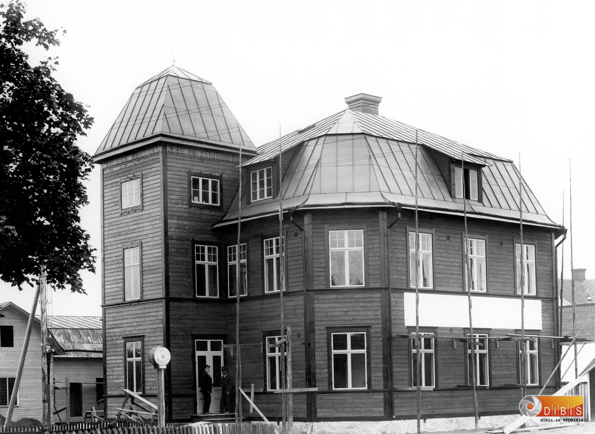 Bollnäs, början av 1900-talet. Café Framtiden, med fasaden mot Våggatan.