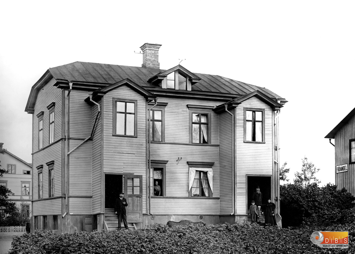 Bollnäs 1897, Lefrens gård mellan Trädgårdsgatan och Vågen.
