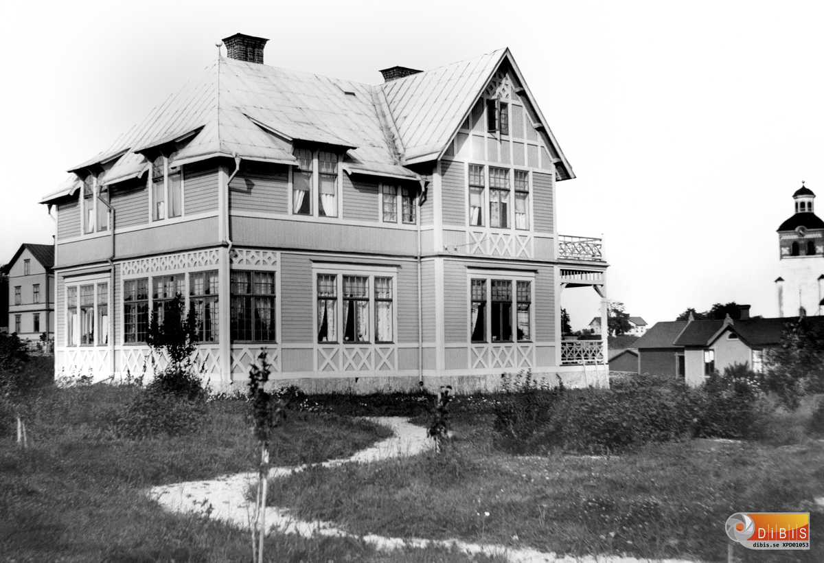 En gård i närheten av Bollnäs Kyrka.