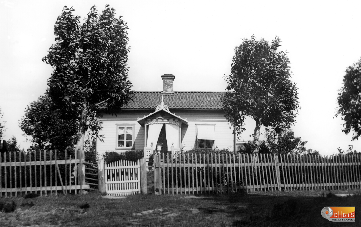Arbrå gårdar omkring sekelskiftet. F.d Fotograf Petterssons gård i Forneby.