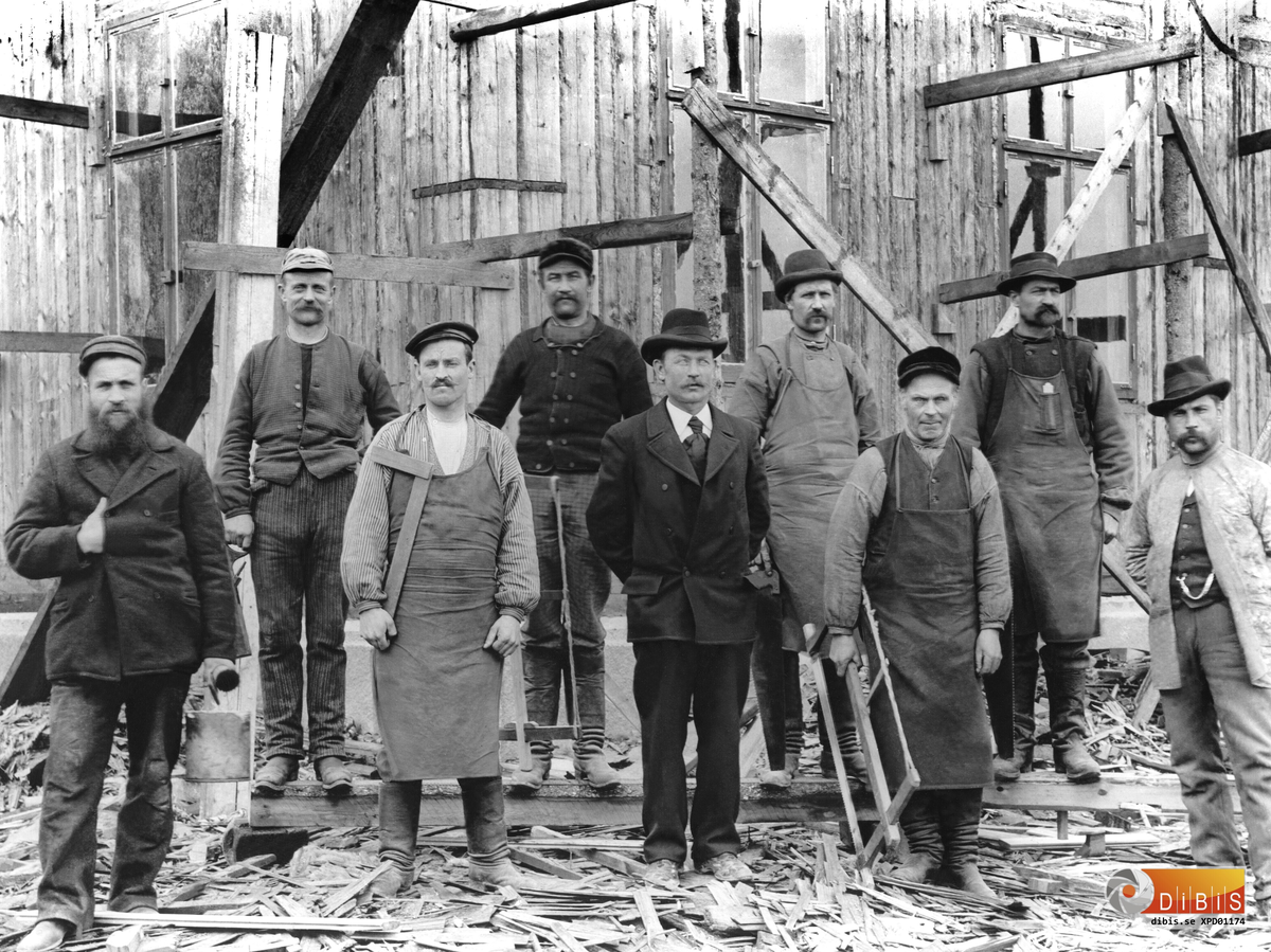 Kilafors 1899. Gruppbild, Arbetare vid byggandet av den s.k. villan vid Herrgården, Kilafors bruk.
