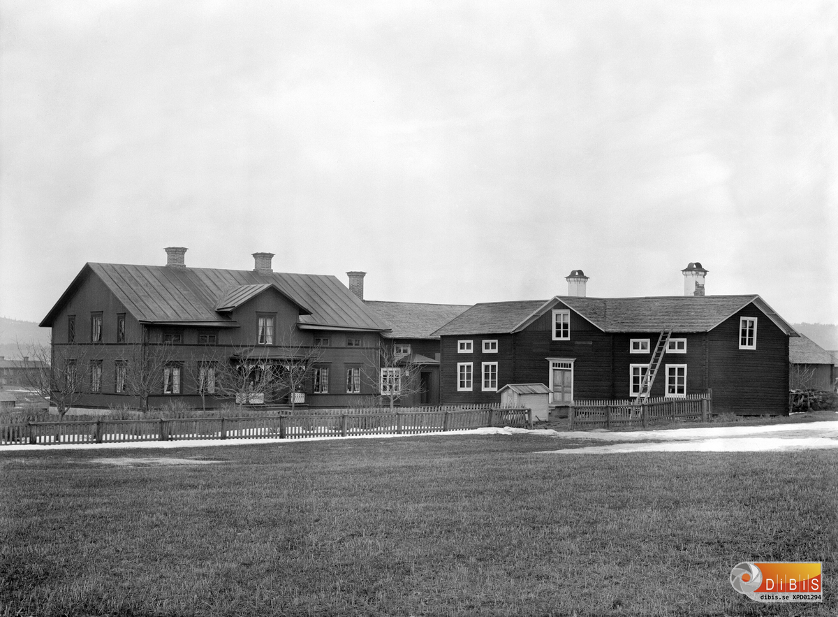 Backans gård i Östra Höle, nr 15.