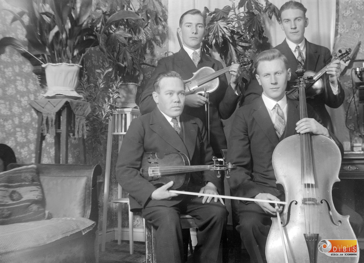 Stående från v. Einar Larsson och Johan Ohlsson. Sittande från v. Valle Björk och Per Ohlsson.