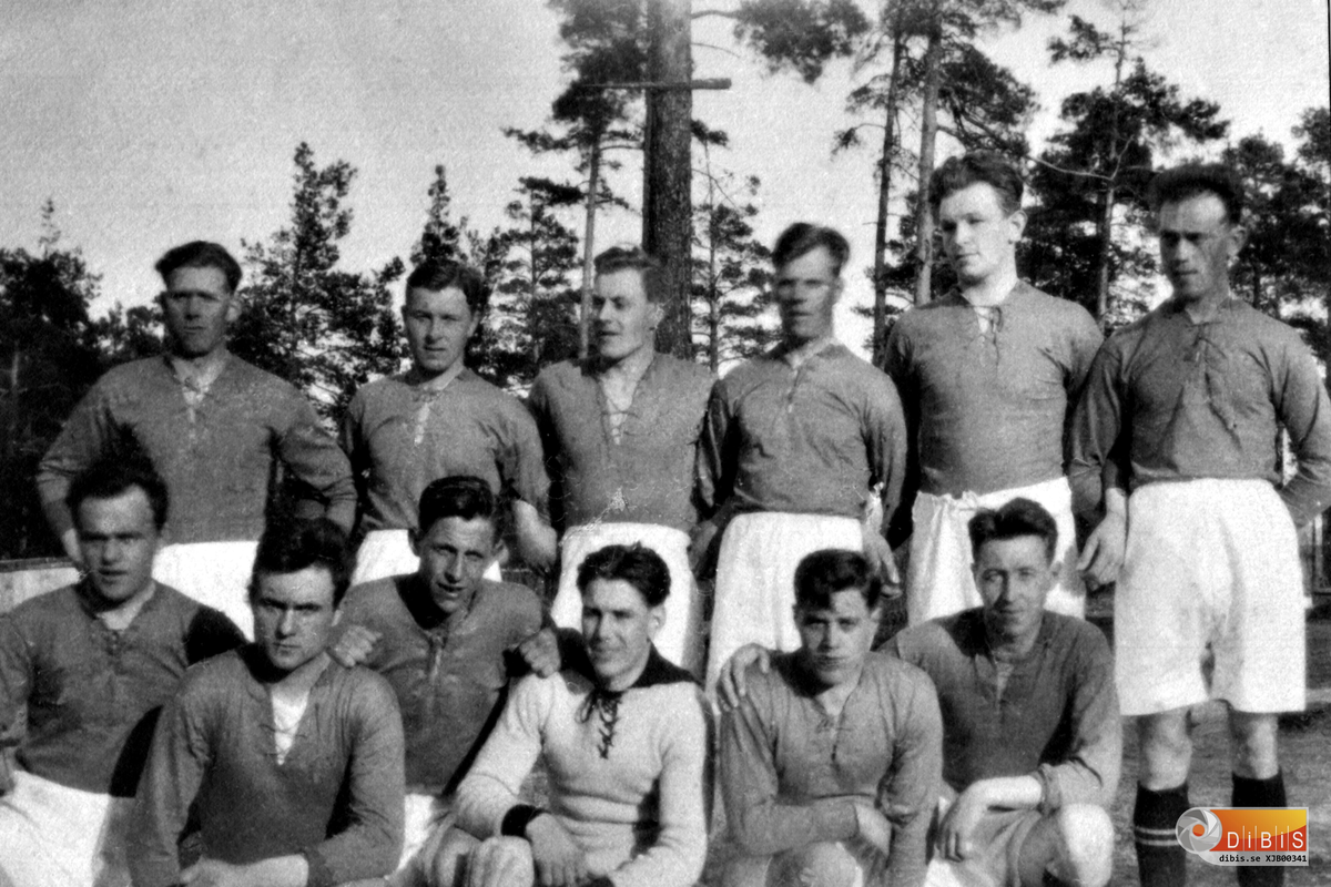 Laget som avslutade matchandet på "nergerstadion" 1927.
St fr v; Karl Jonsson, Per Andersson, Nils Järnberg, Nils Engstedt, Herman Linder och Gunnar Engman.
Främre raden fr v; Sven Berglind, Georg Kullgren, Evert Svensson, Erik Hagström, Erik Jernberg och Gustaf Linder.