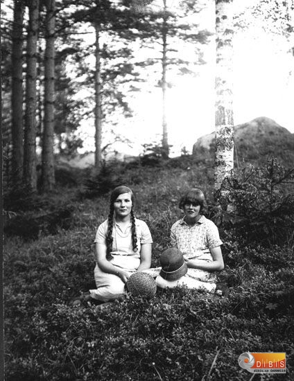 Nyasa-Karin Jonsson och Hedvig Falk.